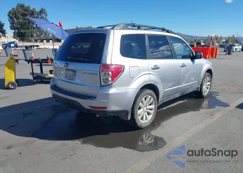 2012 Subaru Forester 2.5X Limited z USA, uszkodzony, nr VIN JF2SHAEC2CH404404